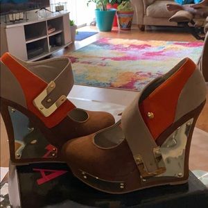 Brown and Gold, Alba shoes!